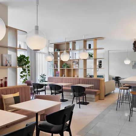 By Marriott Nations Готель 4*
