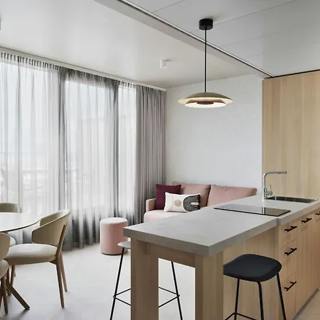 By Marriott Nations 호텔